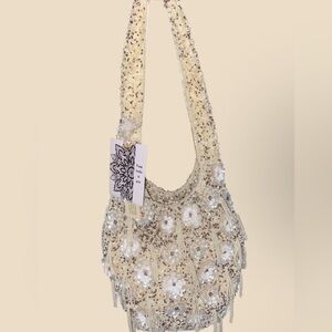 NWT.Elegant Cream Beaded Women's Bag.
